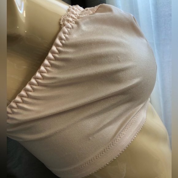 42 B/C/D Glamorise wireless bandeau style 1800 bra - Picture 9 of 16